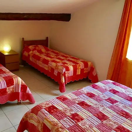Le Mas Richard Bed and Breakfast *